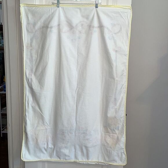 Vintage baby/toddler white duvet cover with painted on teddy bears & flowers - Picture 7 of 8